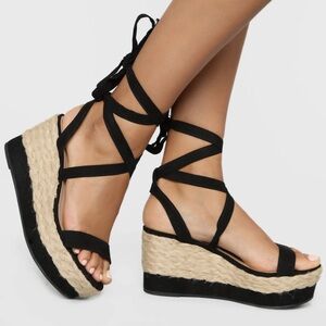Fashion Nova Black and Tan Wedges 🌴🌞